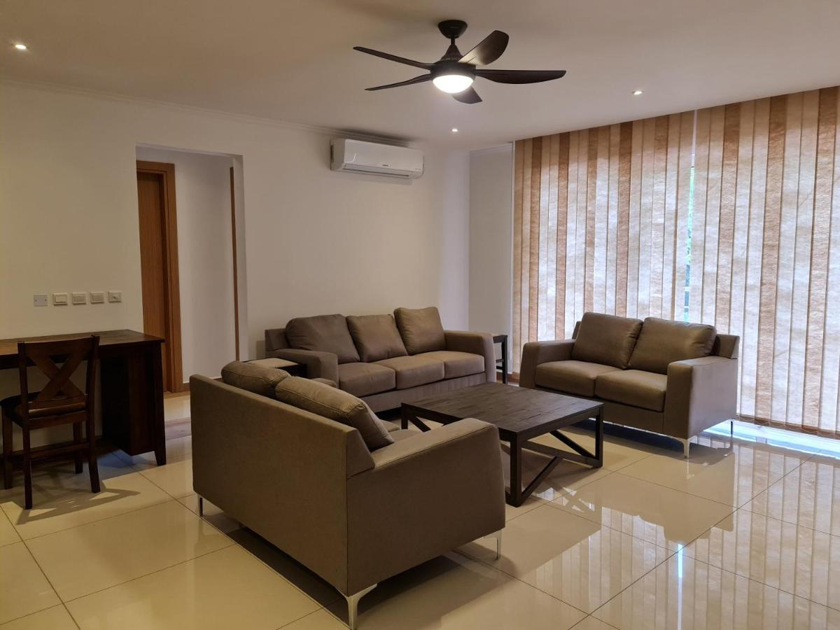 Royale Suites By Arc Royal Luxury Apts Анс Роял Екстериор снимка