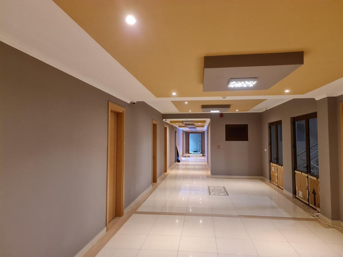 Royale Suites By Arc Royal Luxury Apts Анс Роял Екстериор снимка