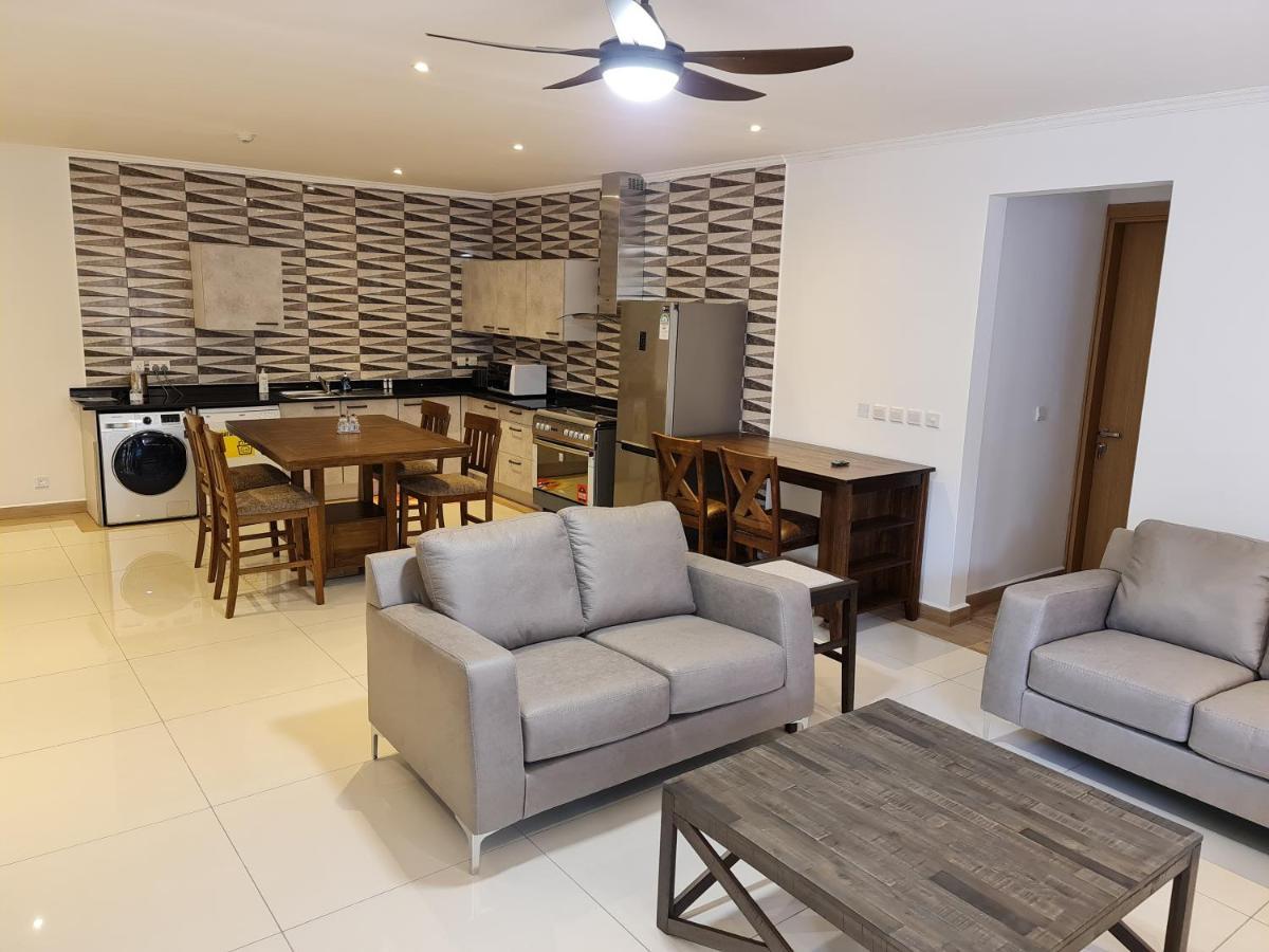 Royale Suites By Arc Royal Luxury Apts Анс Роял Екстериор снимка