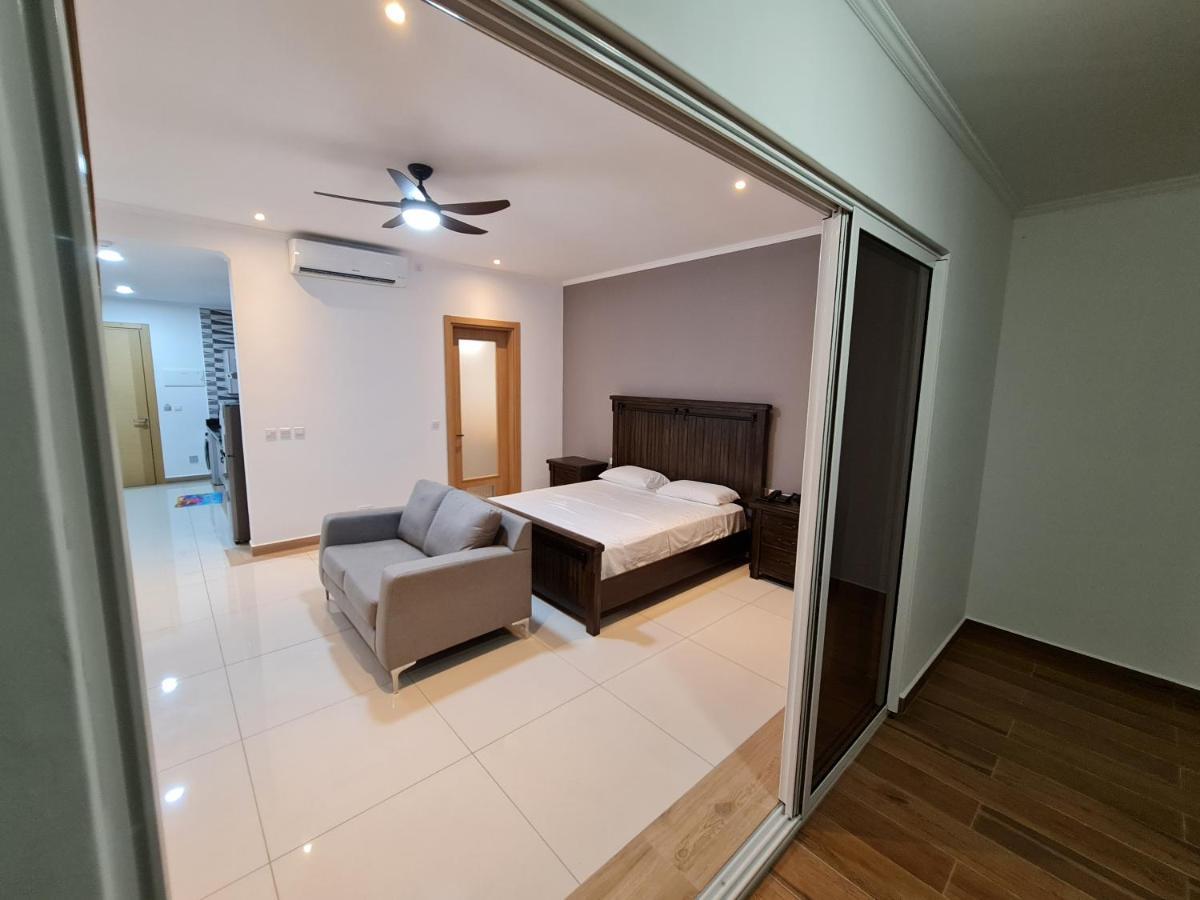 Royale Suites By Arc Royal Luxury Apts Анс Роял Екстериор снимка